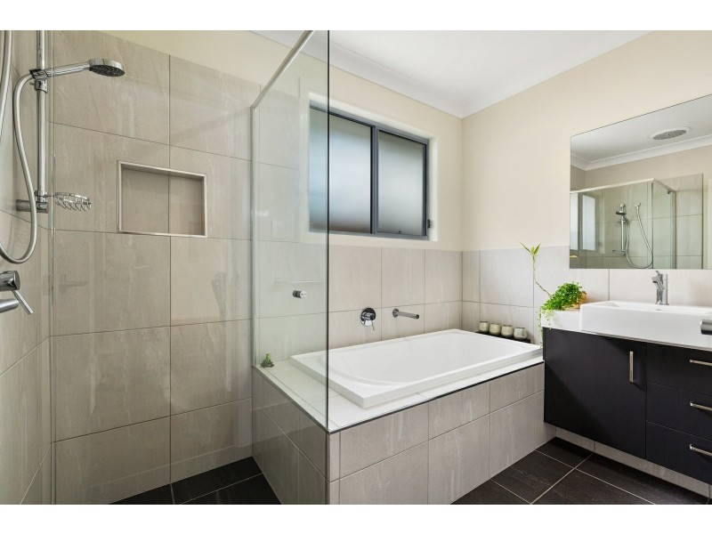 13 Laceflower Parade, Casuarina NSW 2487