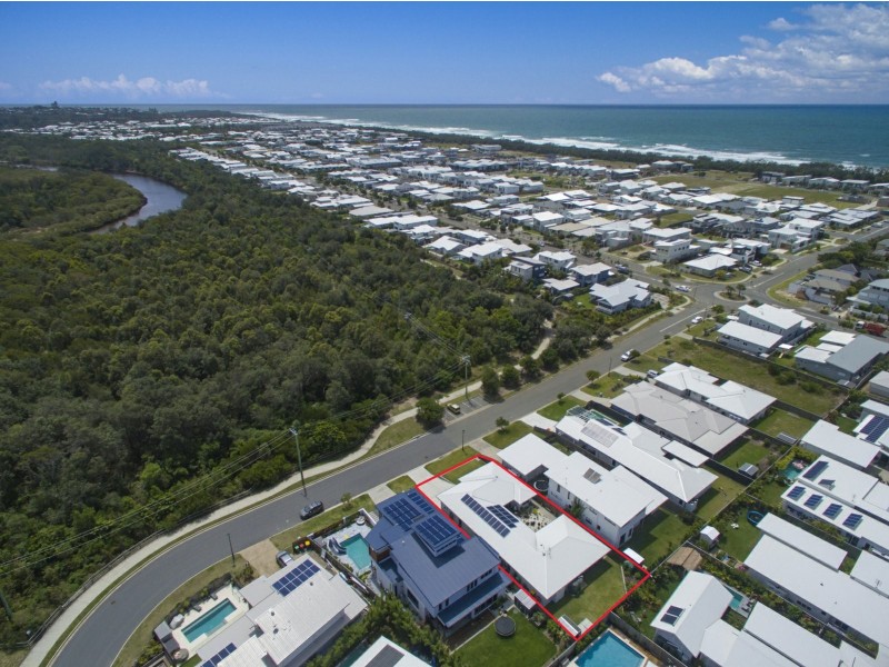 13 Laceflower Parade, Casuarina NSW 2487