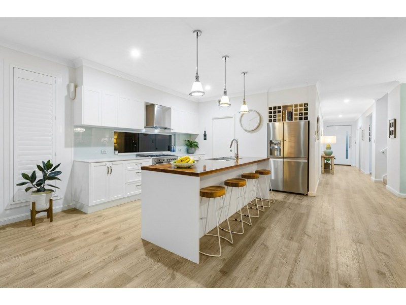 27 Laceflower Parade, Casuarina NSW 2487