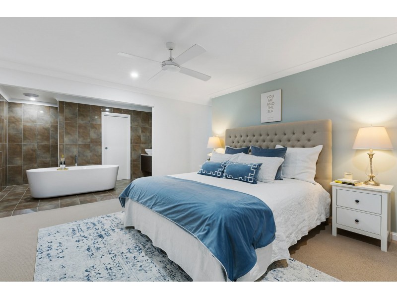 27 Laceflower Parade, Casuarina NSW 2487