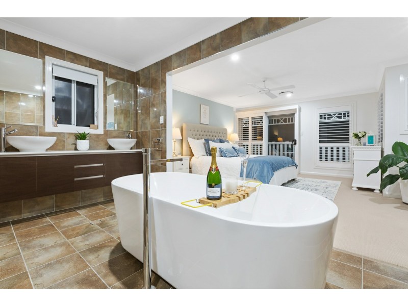27 Laceflower Parade, Casuarina NSW 2487