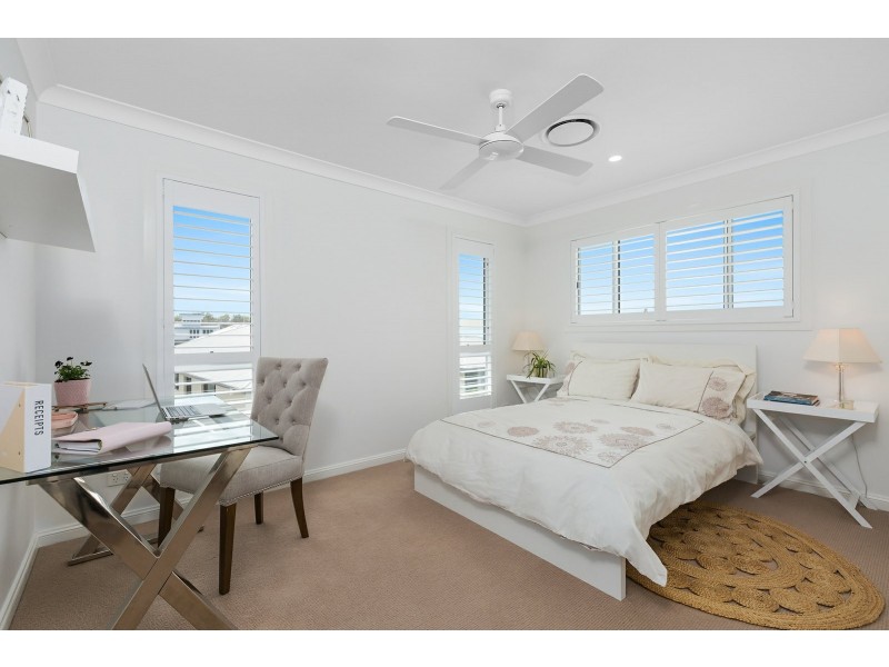 27 Laceflower Parade, Casuarina NSW 2487