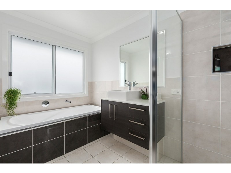 27 Laceflower Parade, Casuarina NSW 2487
