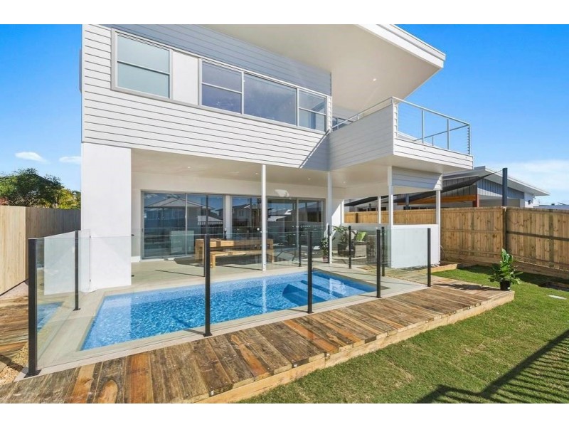 12 Trestles Avenue, Casuarina NSW 2487