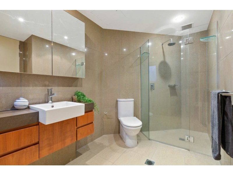 64/685 Casuarina Way, Casuarina NSW 2487