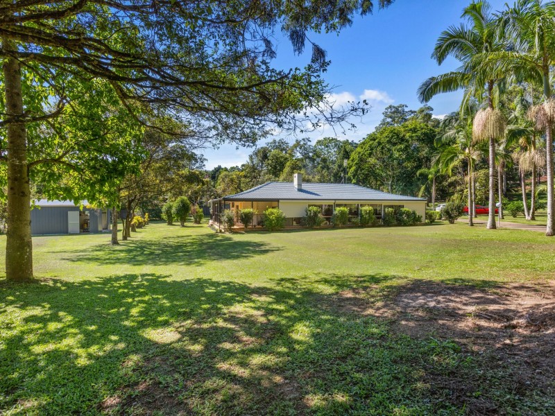127 Smiths Creek Road, Uki NSW 2484