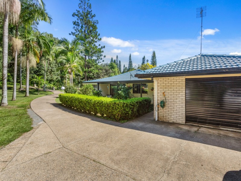 127 Smiths Creek Road, Uki NSW 2484