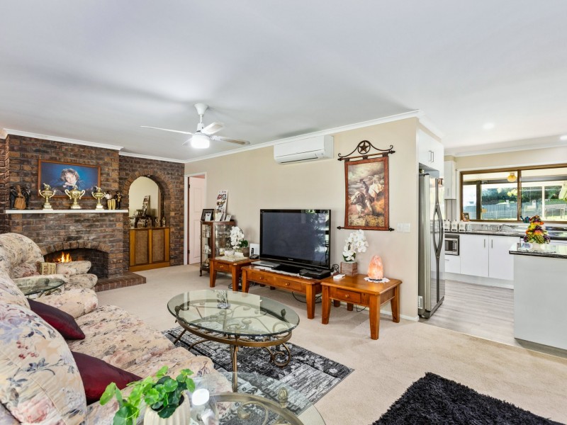 127 Smiths Creek Road, Uki NSW 2484