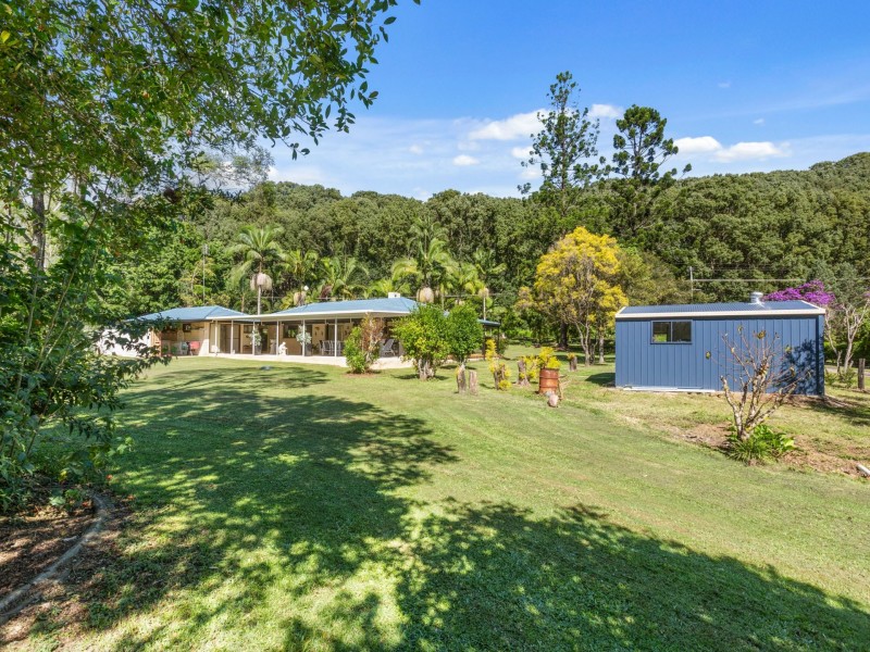 127 Smiths Creek Road, Uki NSW 2484