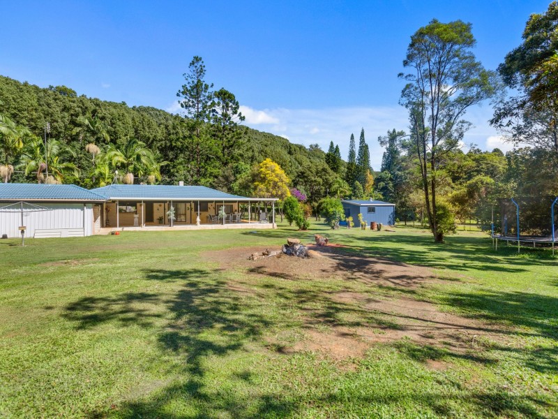 127 Smiths Creek Road, Uki NSW 2484