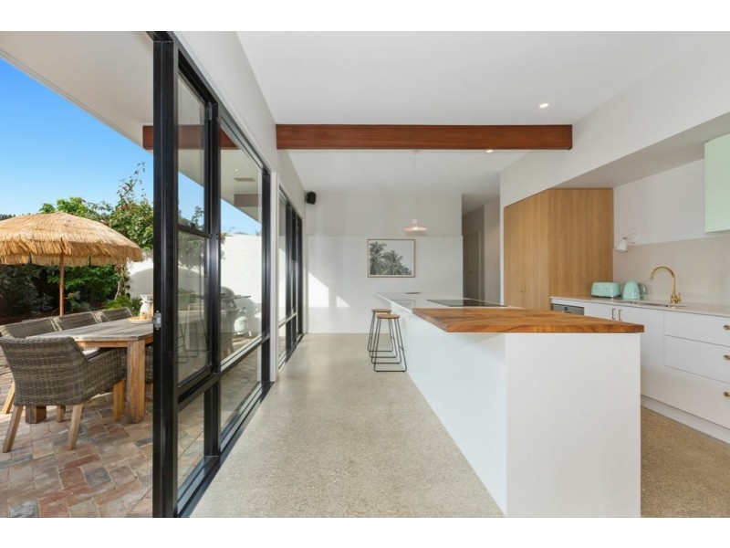 37 Lobelia Crescent, Casuarina NSW 2487