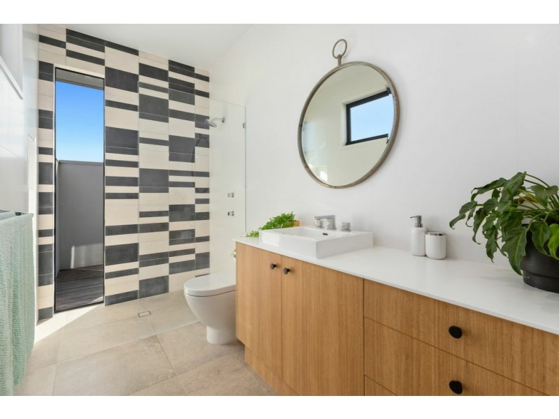 37 Lobelia Crescent, Casuarina NSW 2487