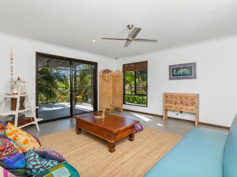 6 Smiths Creek Road, Uki NSW 2484