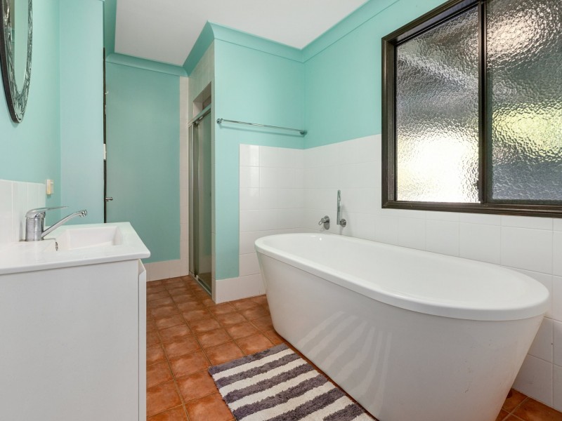 6 Smiths Creek Road, Uki NSW 2484