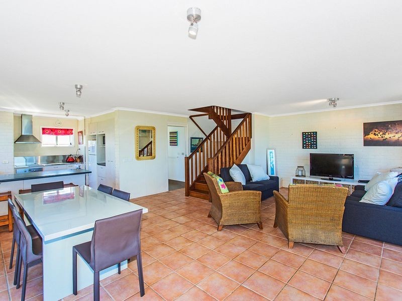 10/4-8 Peninsular St, Hastings Point NSW 2489
