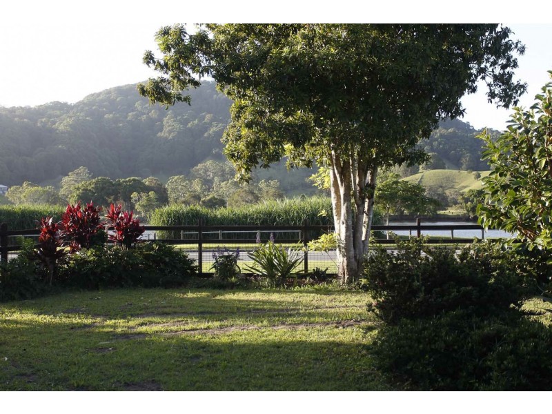 18 Riverside Drive, Tumbulgum NSW 2490