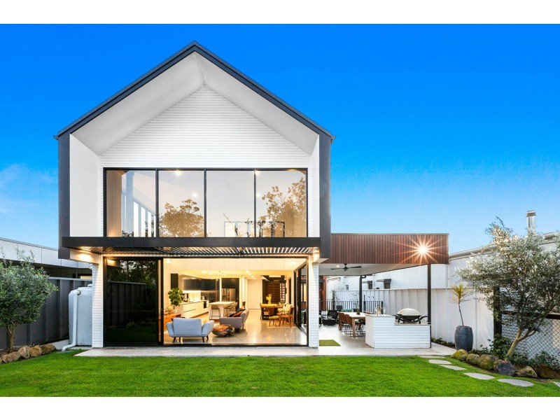 7 Sea Eagle Court, Casuarina NSW 2487