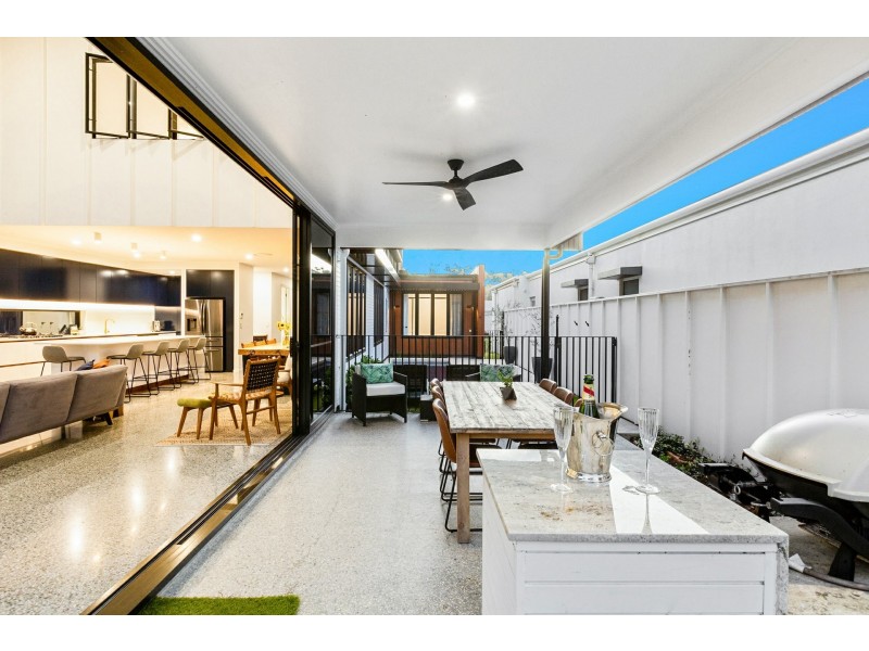 7 Sea Eagle Court, Casuarina NSW 2487