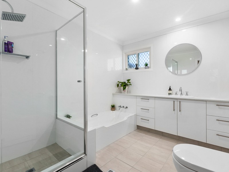 18 Summit Drive, Banora Point NSW 2486