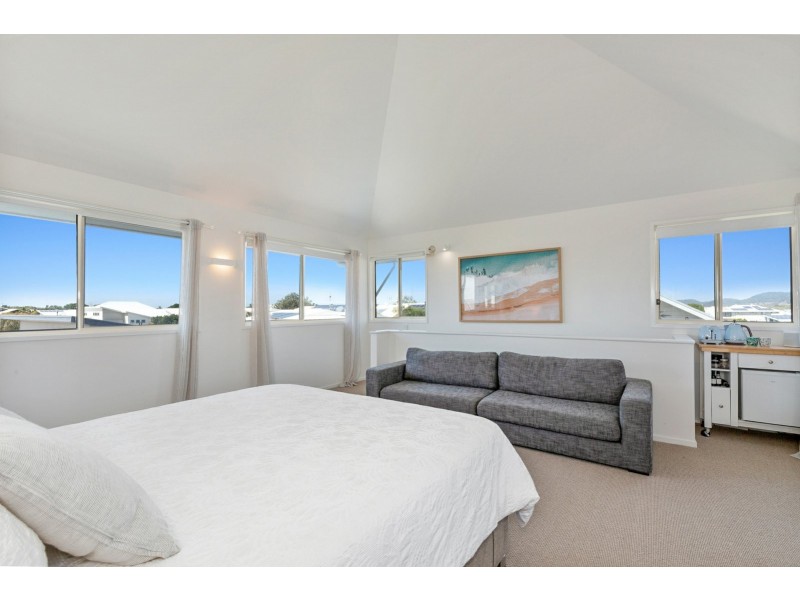 375 Casuarina Way, Casuarina NSW 2487