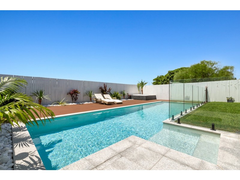 14 Trestles Avenue, Casuarina NSW 2487