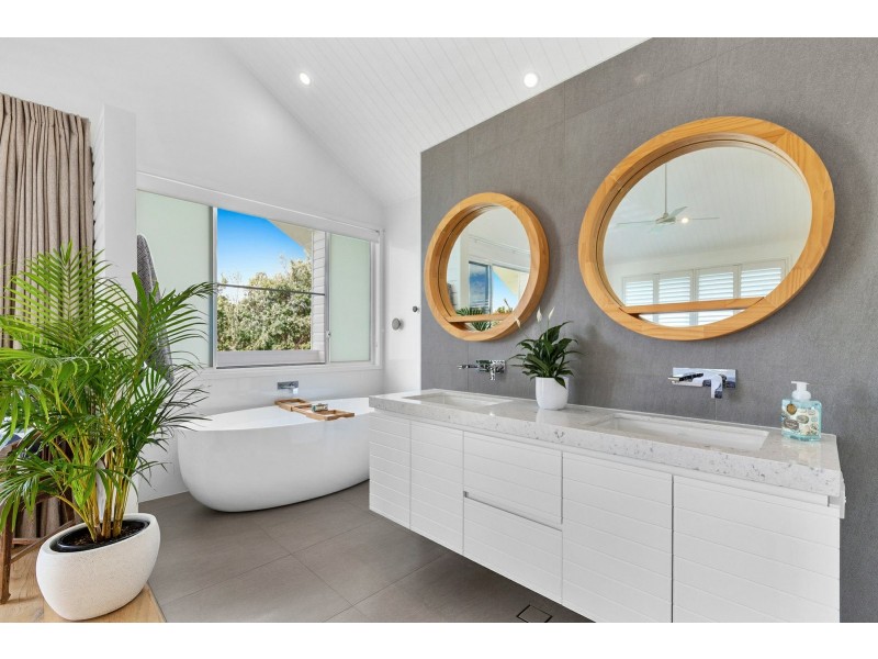 19 Cylinders Drive, Kingscliff NSW 2487