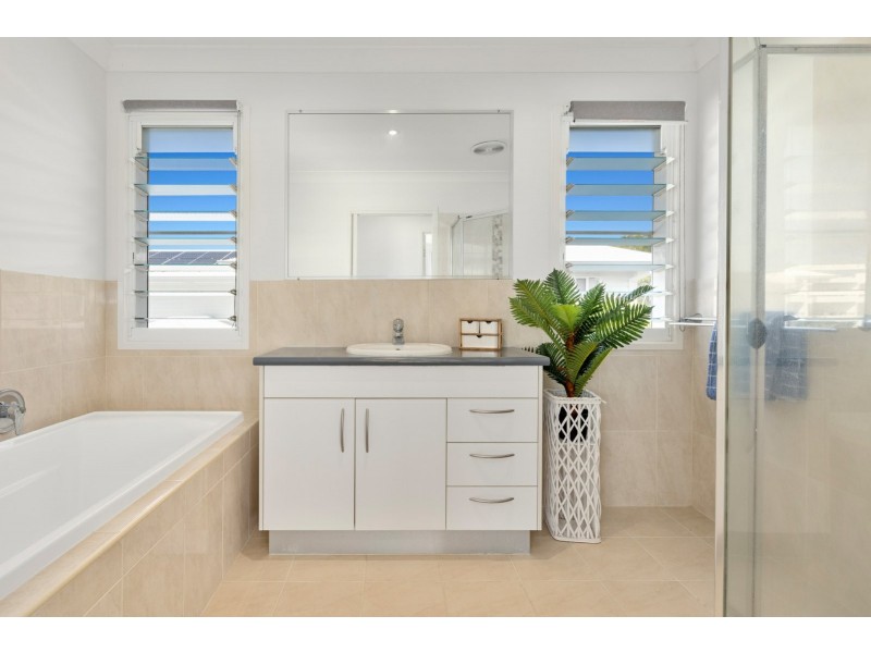 684 Casuarina Way, Casuarina NSW 2487