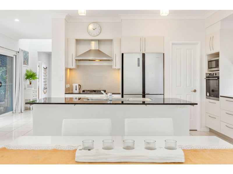 684 Casuarina Way, Casuarina NSW 2487