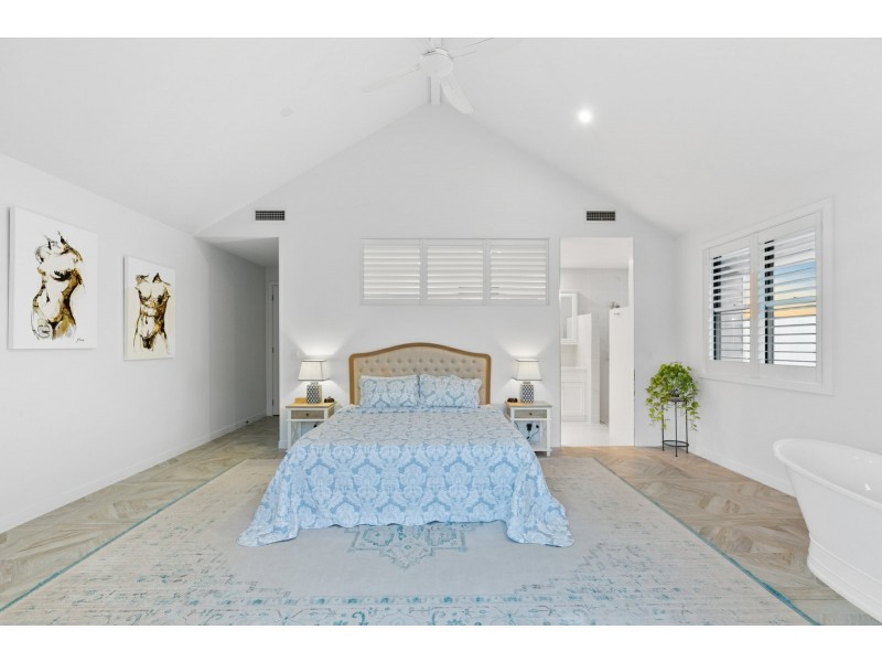 35 Daybreak Boulevard, Casuarina NSW 2487