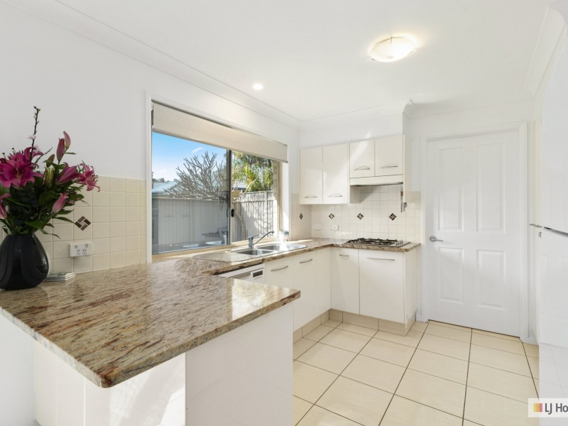 2/4 Tathra Street, Pottsville NSW 2489