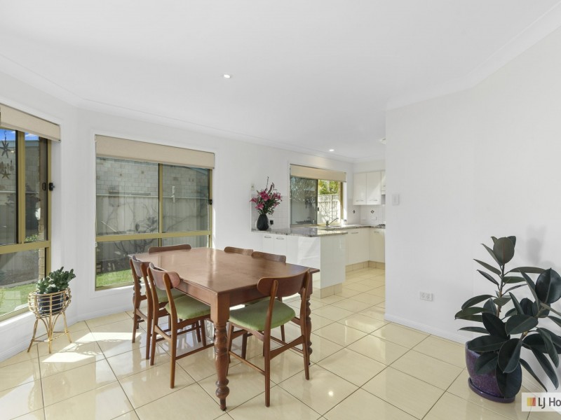 2/4 Tathra Street, Pottsville NSW 2489