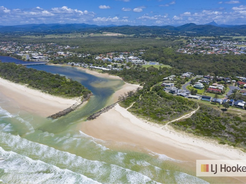 2/4 Tathra Street, Pottsville NSW 2489