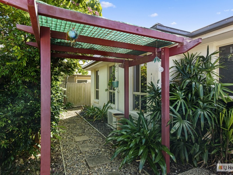 2/4 Tathra Street, Pottsville NSW 2489