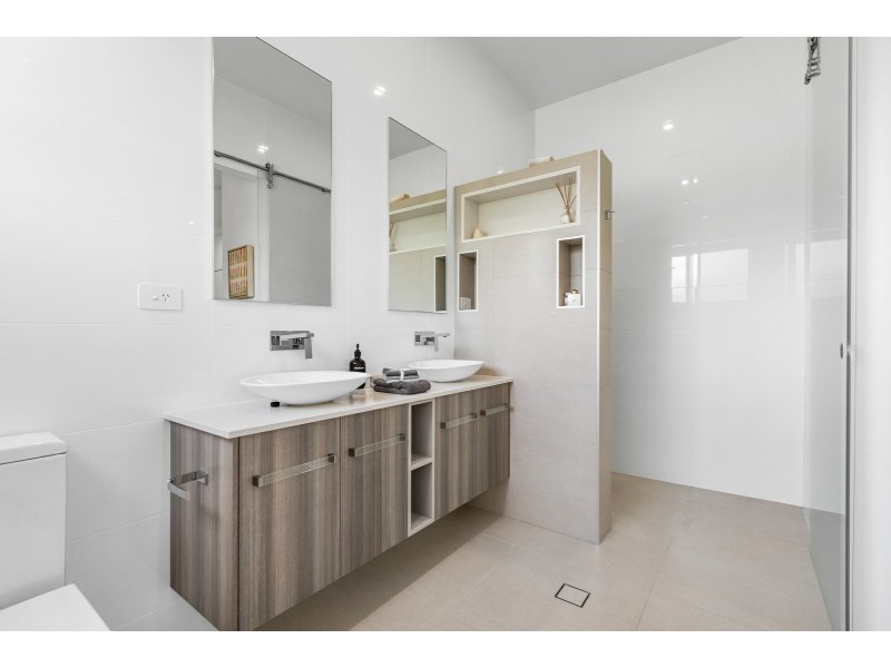 33 Collins Lane, Casuarina NSW 2487