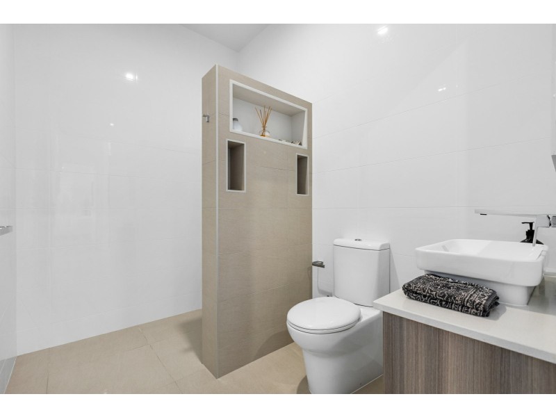 33 Collins Lane, Casuarina NSW 2487