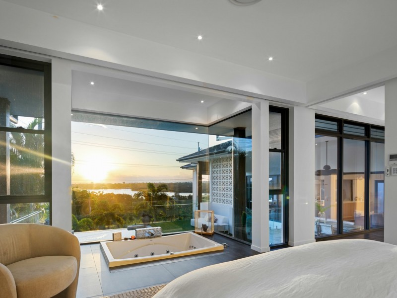 21 Old Ferry Road, Banora Point NSW 2486