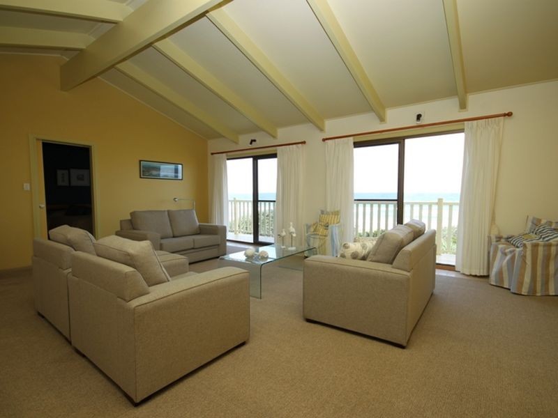 14 Tweed Coast Road, Hastings Point NSW 2489