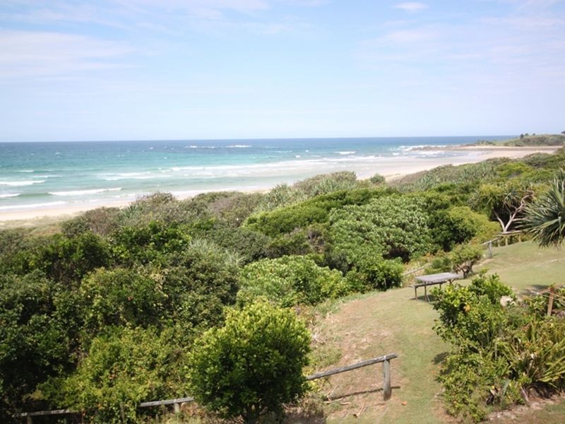 14 Tweed Coast Road, Hastings Point NSW 2489
