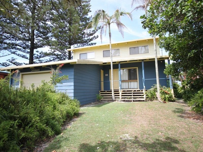 14 Tweed Coast Road, Hastings Point NSW 2489
