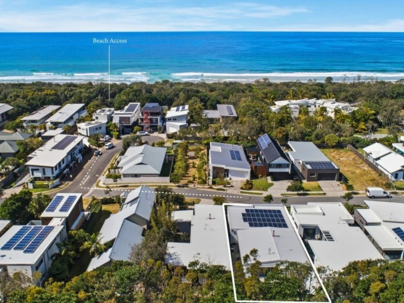 6 Sea Eagle Court, Casuarina NSW 2487