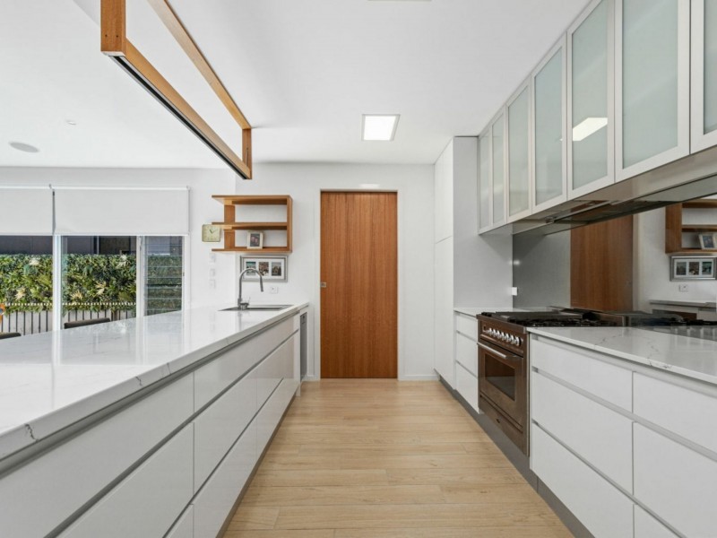 6 Sea Eagle Court, Casuarina NSW 2487