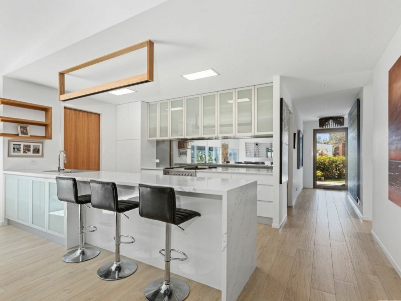 6 Sea Eagle Court, Casuarina NSW 2487