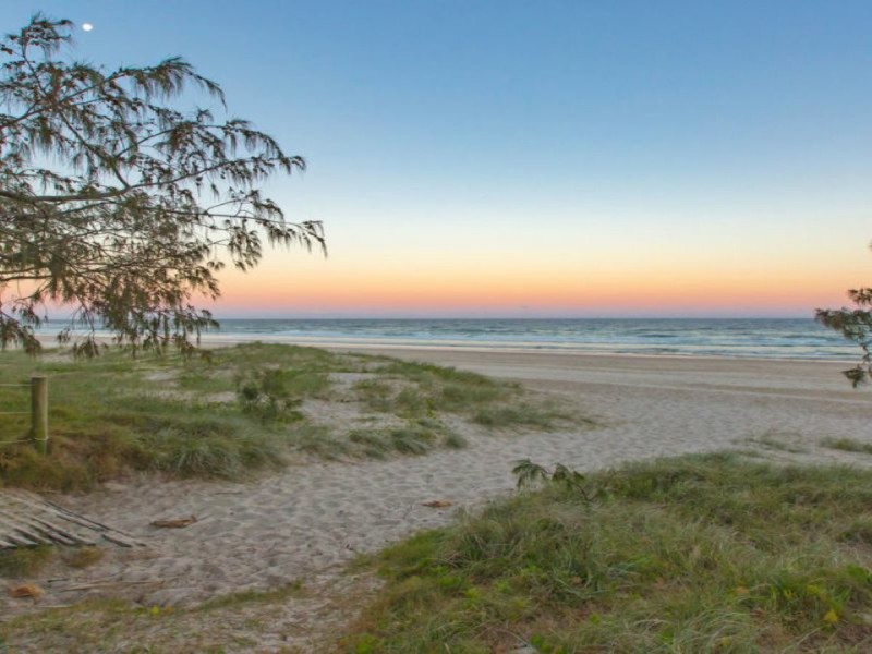 6 Sea Eagle Court, Casuarina NSW 2487