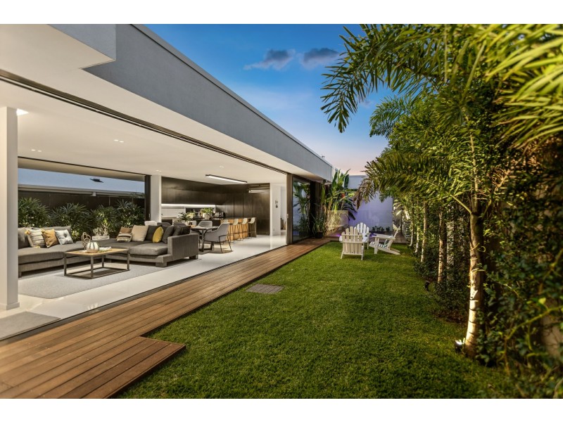 3 Lambent Avenue, Casuarina NSW 2487