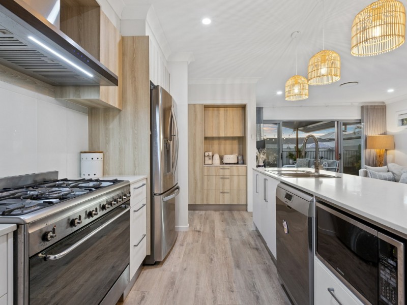 14 Lobelia Crescent, Casuarina NSW 2487