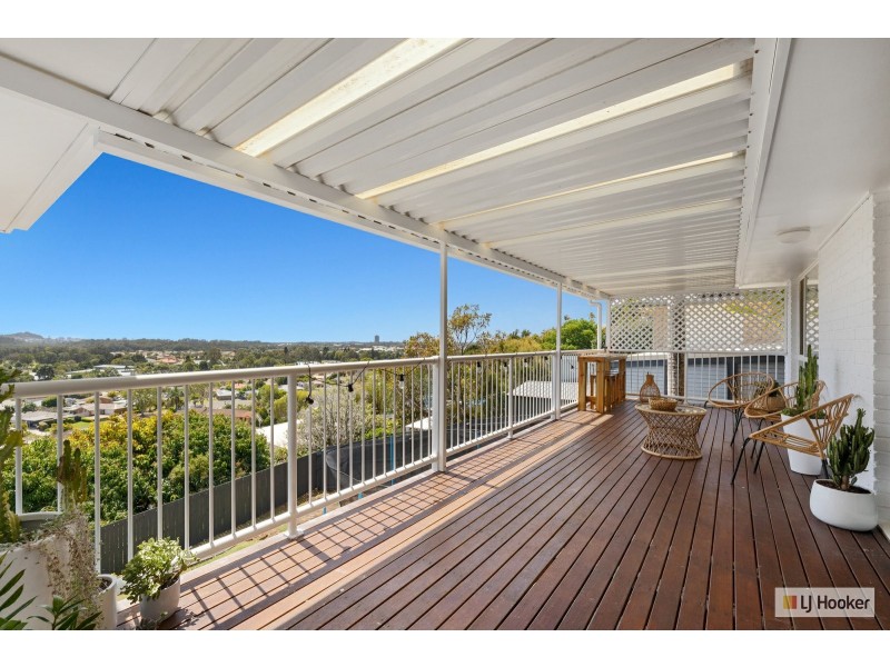 8 Jarrah Place, Banora Point NSW 2486