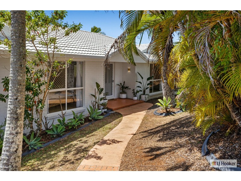 8 Jarrah Place, Banora Point NSW 2486