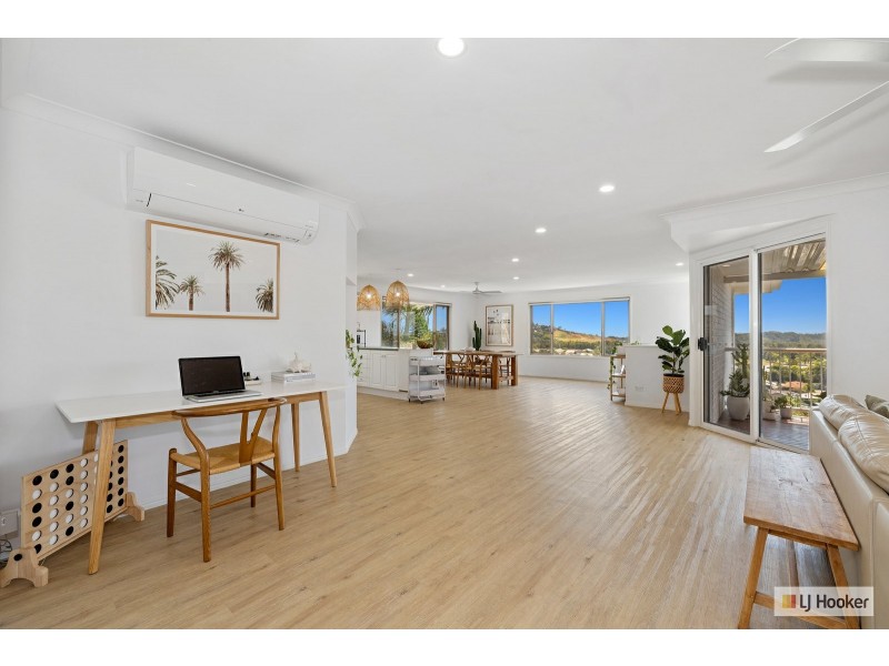 8 Jarrah Place, Banora Point NSW 2486