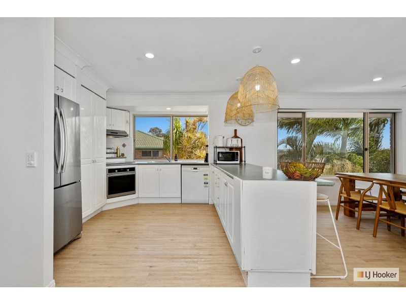 8 Jarrah Place, Banora Point NSW 2486