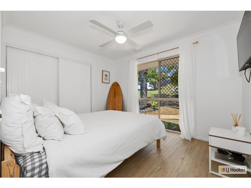 8 Jarrah Place, Banora Point NSW 2486